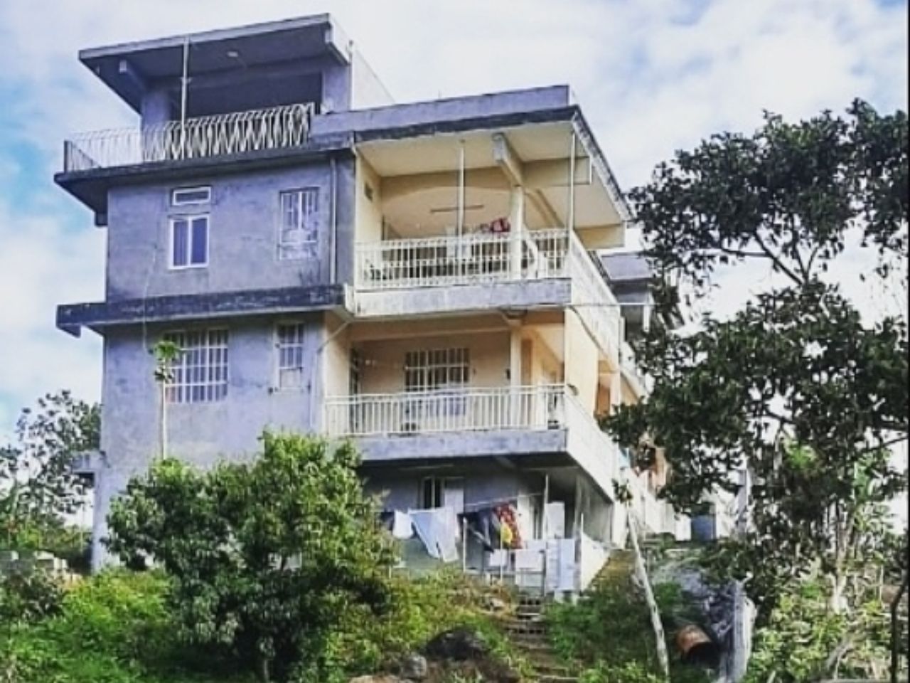 Riverside House for sale in Moka